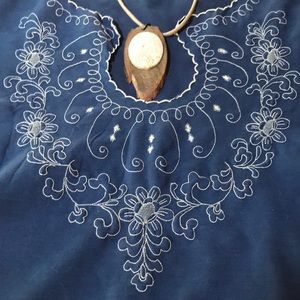 Vintage embroidered top❤️